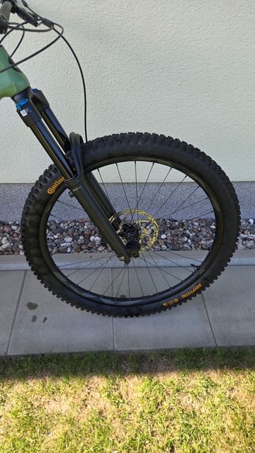 Used Giant Trance Advanced 1 2018 2018 Mountainbike, Green — image 10 of 11