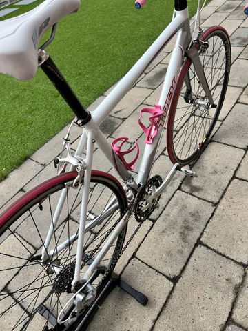 Used Trek 1.2 WSD 2009 2009 Road & Gravel, White — image 8 of 8