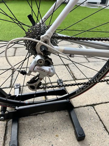 Used Trek 1.2 WSD 2009 2009 Road & Gravel, White — image 7 of 8