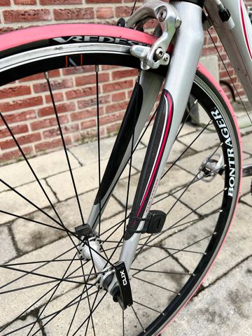 Used Trek 1.2 WSD 2009 2009 Road & Gravel, White — image 3 of 8
