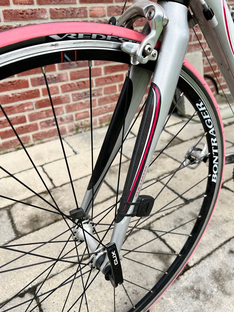 Used Trek 1.2 WSD 2009 2009 Road & Gravel, White — image 3 of 8