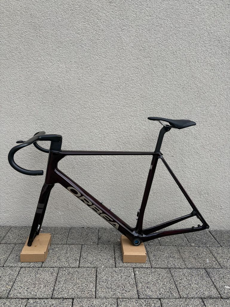 Orbea ORCA M20iTEAM 2024 Frameset 2024 Road & Gravel usato, Rosso — immagine 5 di 10