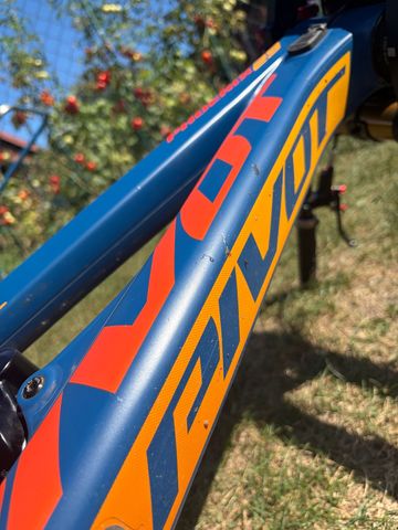 Used Pivot PHOENIX 29 Pro Saint 2023 Frameset 2023 Mountainbike, Blue, 29 — image 2 of 6