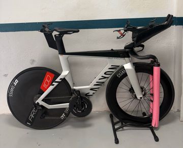 Canyon Speedmax CFR Disc Di2 2024 2024 Road & Gravel usato, Grigio chiaro — immagine 1 di 13