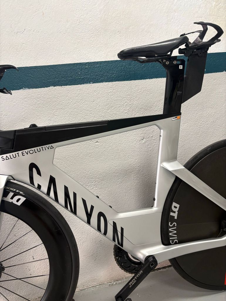 Canyon Speedmax CFR Disc Di2 2024 2024 Road & Gravel usato, Grigio chiaro — immagine 11 di 13