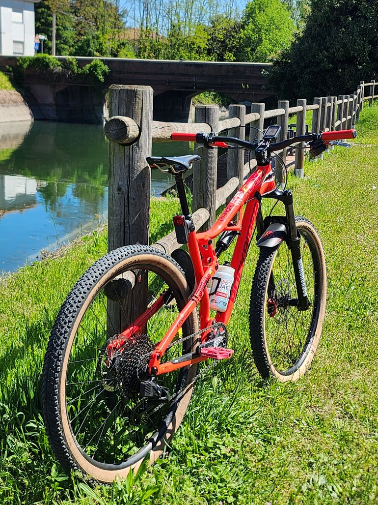 ROCKRIDER XC 100 S0 2022 Mountainbike usato, Rosso — immagine 3 di 5