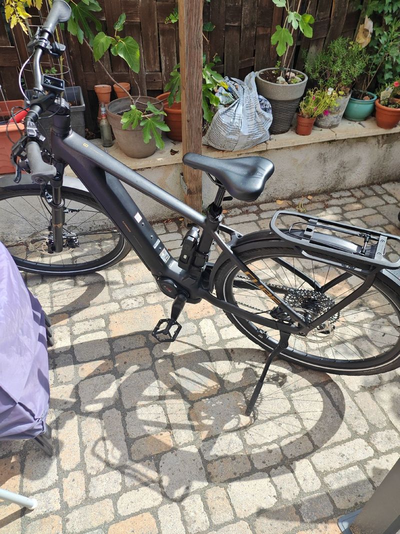 Gebrauchtes CUBE KATHMANDU HYBRID, SLT 800 2025 2025 Urban & Touring
