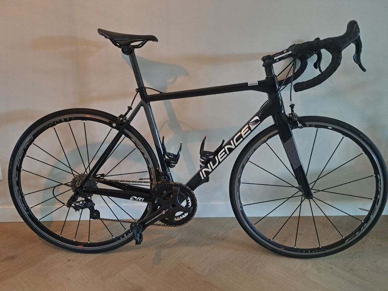 Invence R1 Custom Campagnolo Record 2020 Road & Gravel d'occasion — image 2 sur 15