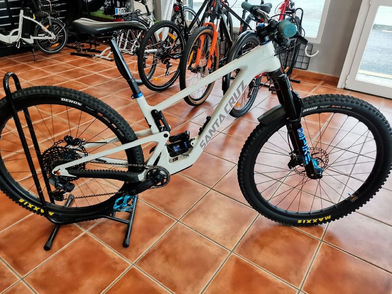 Tweedehands Santa Cruz Tallboy S / Carbon C / 29 2021 2021 MTB
