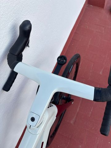 BMC Roadmachine 01 THREE 2019 2019 Road & Gravel usato, Bianco — immagine 3 di 13