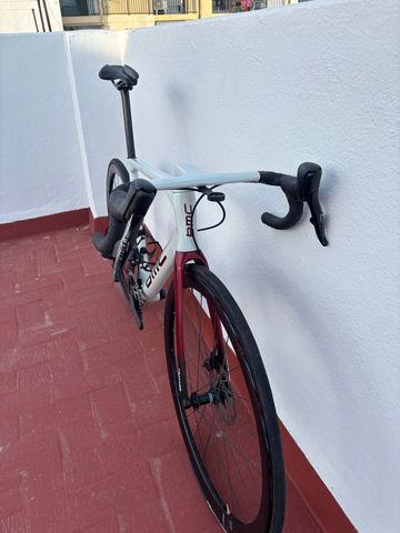BMC Roadmachine 01 THREE 2019 2019 Road & Gravel usato, Bianco — immagine 9 di 13