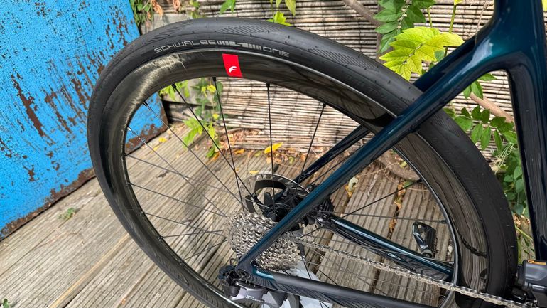 Scott Addict 20 2025 2025 Road & Gravel d'occasion — image 9 sur 16