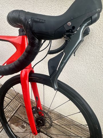 Giant Defy Advanced 3 2022 2022 Road & Gravel d'occasion — image 4 sur 6