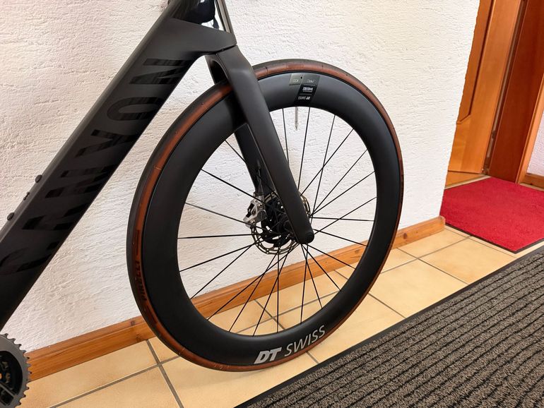Used Canyon Aeroad CFR Disc eTap 2022 2022 Road & Gravel, Black — image 8 of 9