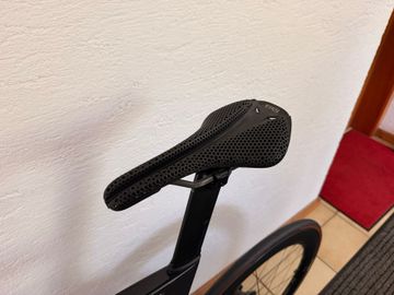 Used Canyon Aeroad CFR Disc eTap 2022 2022 Road & Gravel, Black — image 9 of 9
