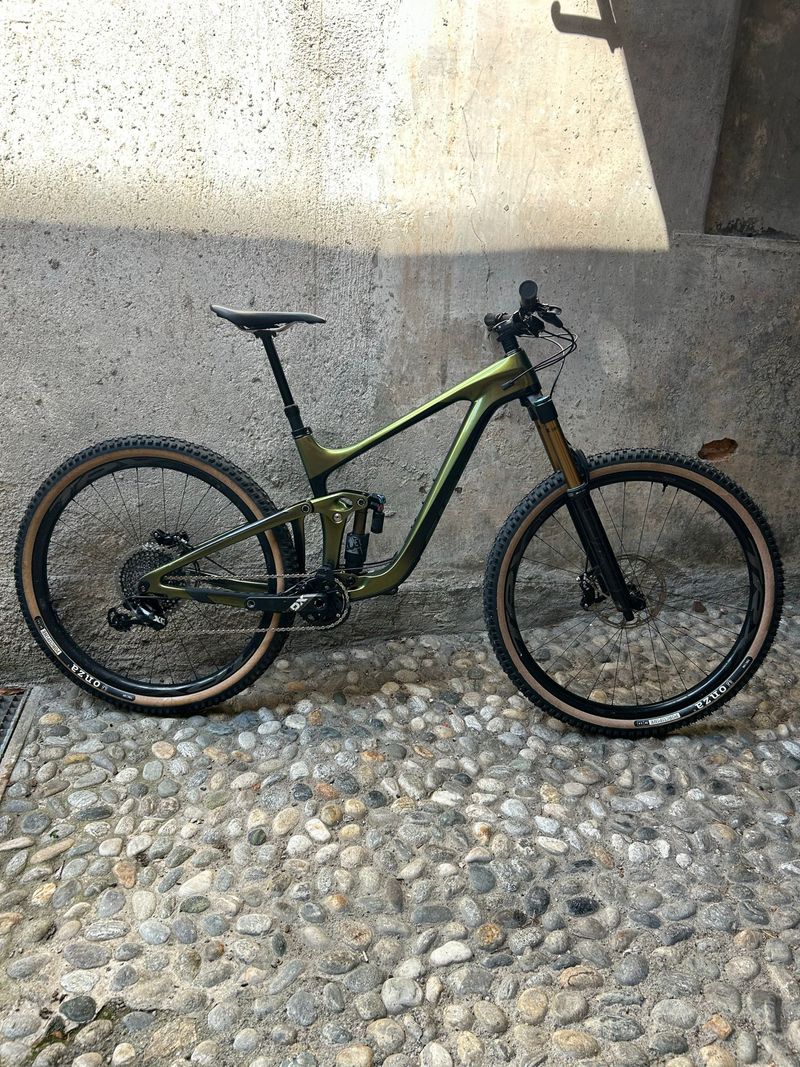Used Giant Reign Advanced, Pro 29 0 2020 2020 MTB