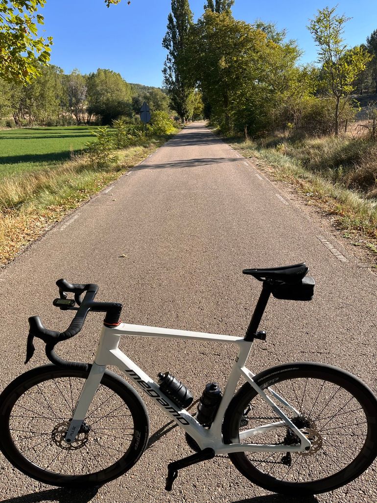 Gebrauchtes Megamo Pulse Shimano 105 Di2 2025 Road & Gravel, Weiß — Bild 3 von 3