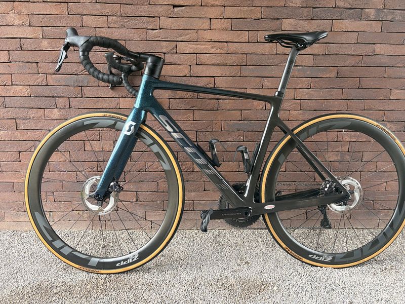 Used Scott Addict RC Shimano Ultegra Di2 2023 Road & Gravel