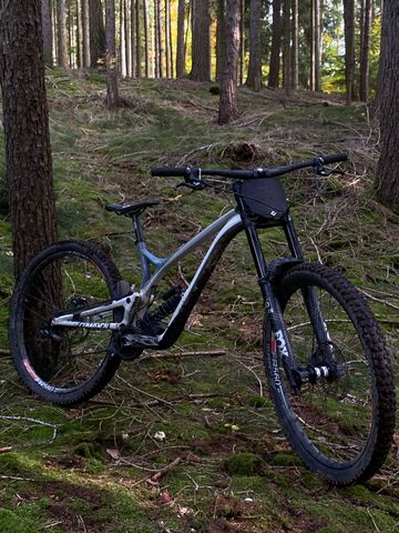 Used Commencal RACE KIT SUPREME SRAM GX 2020 Mountainbike, White — image 2 of 4