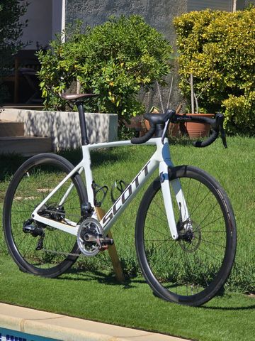 Tweedehands Scott Addict RC 10 2021 2021 Road & Gravel — afbeelding 2 van 4