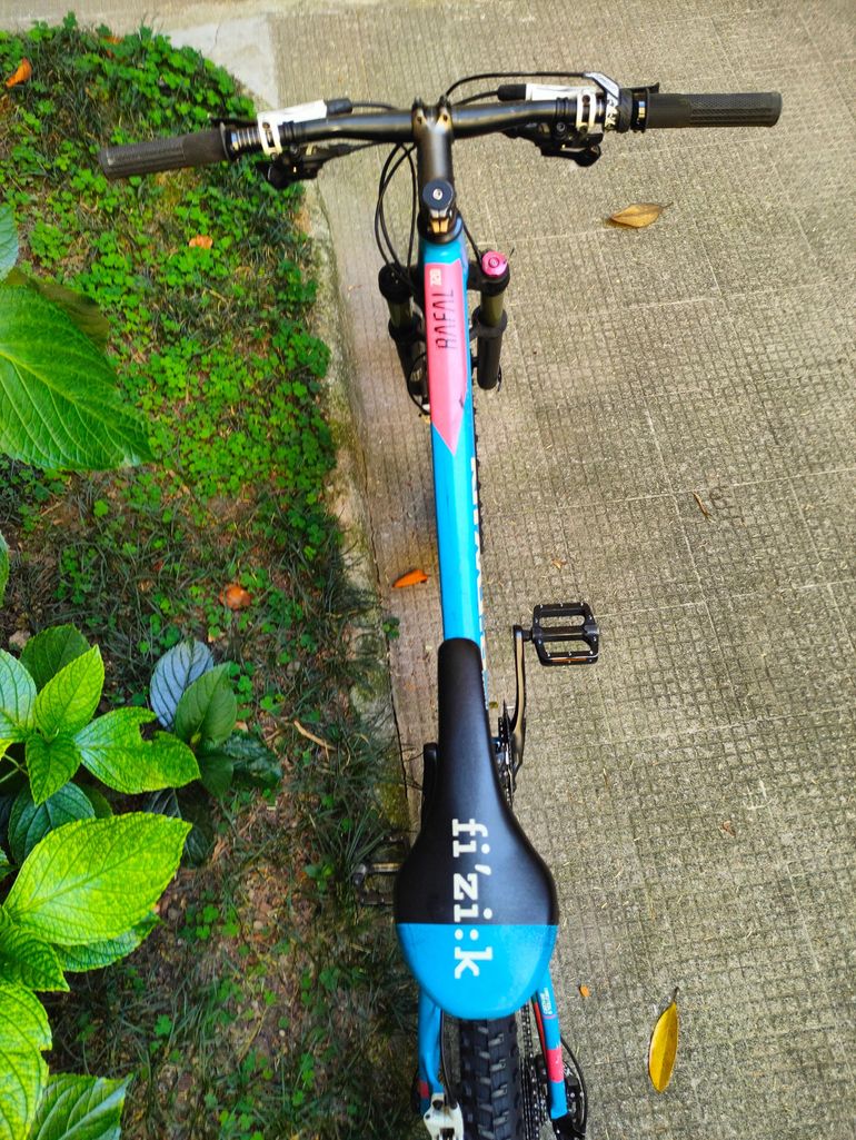 Used B’TWIN RAFAL 720 27, 5″ Hardtail 2016 Mountainbike, Blue — image 8 of 9