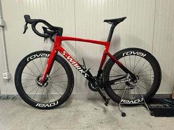 Używany Specialized Tarmac Frameset 2020 Road & Gravel — zdjęcie 1 z 9