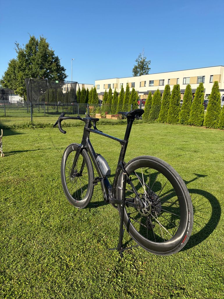 Gebrauchtes Lightcarbon Custom SRAM Rival eTap AXS 2025 Road & Gravel, Hellgrau — Bild 2 von 6