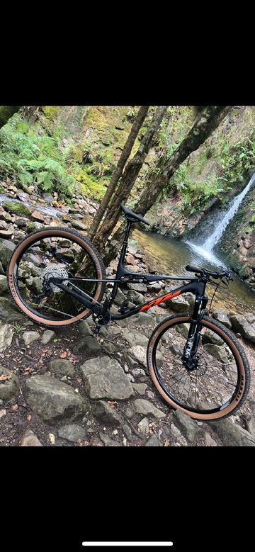 Gebrauchtes KTM SCARP MT MASTER 2025 2025 Mountainbike, Schwarz — Bild 2 von 3