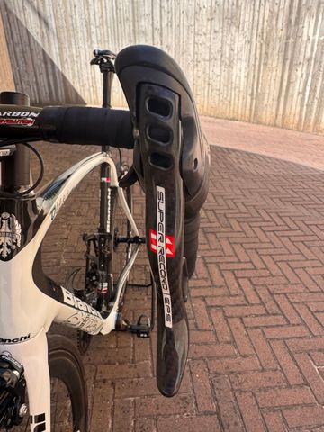 Bianchi Oltre XR.2 Super Record EPS 2016 2016 Road & Gravel de segunda mano, Blanco — imagen 7 de 14