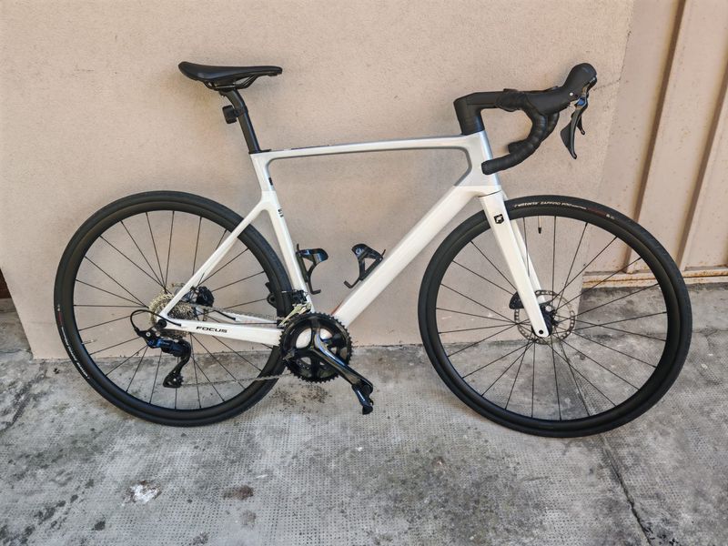 Focus IZALCO MAX 8.7 2024 2024 Road & Gravel d'occasion