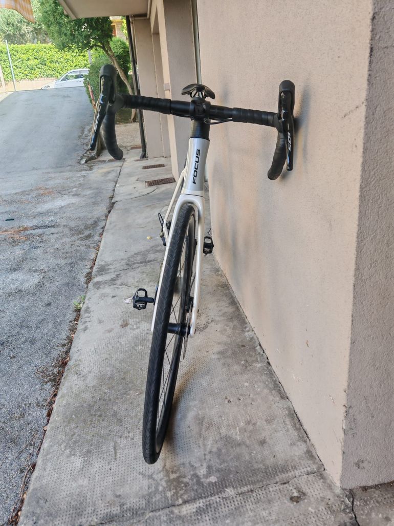 Gebrauchtes Focus IZALCO MAX 8.7 2024 2024 Road & Gravel, Weiß — Bild 10 von 10