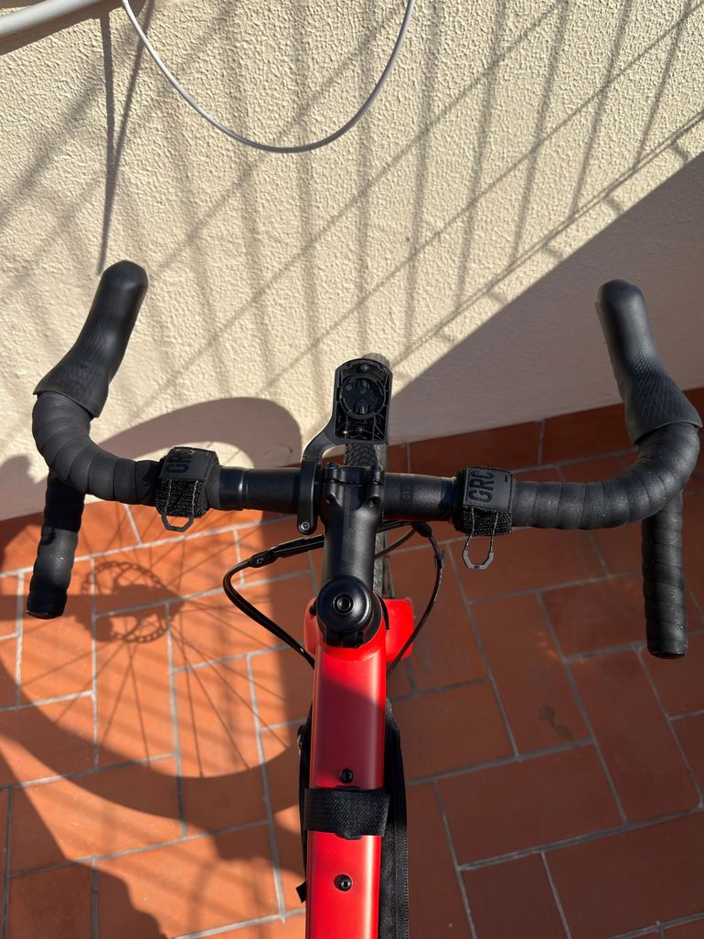 Used Specialized Diverge E5 2022 2022 Road & Gravel, Red — image 6 of 9