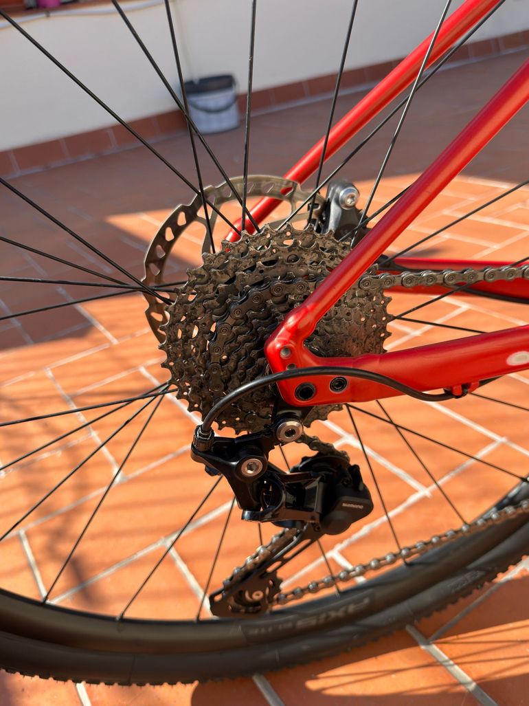 Used Specialized Diverge E5 2022 2022 Road & Gravel, Red — image 4 of 9