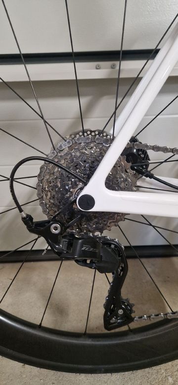 Used Canyon Ultimate CF 7 A.50 2026 2026 Road & Gravel, White — image 3 of 7
