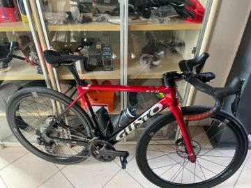 Used Gusto Custom Shimano Ultegra Di2 2023 Road & Gravel, Red — image 3 of 3