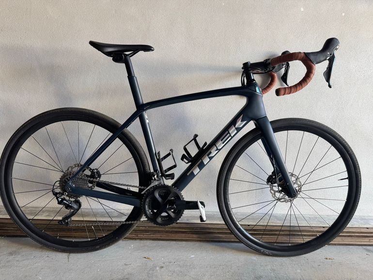 Used Trek Domane SL 5 2020 2020 Road & Gravel, Blue — image 2 of 9