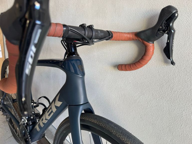 Used Trek Domane SL 5 2020 2020 Road & Gravel, Blue — image 8 of 9