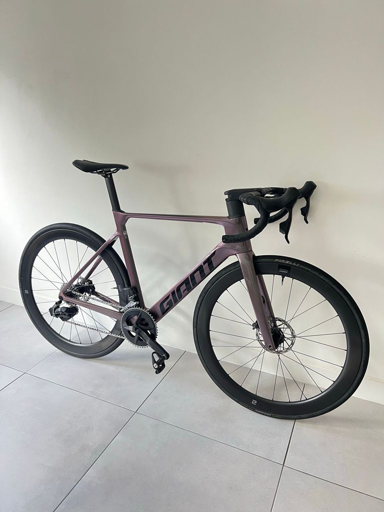 Giant Propel Advanced 1 2023 2023 Road & Gravel d'occasion — image 2 sur 10