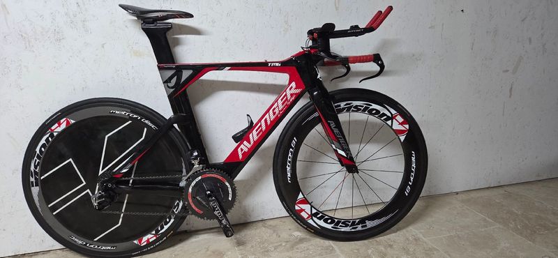 Used AVENGER TM6 SRAM Red eTap AXS 2017 Road & Gravel