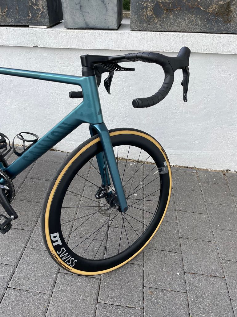 Canyon Ultimate CF SLX 8 Di2 2024 2024 Road & Gravel usato, Verde — immagine 4 di 7