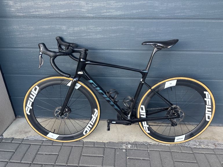 Brugt Giant Defy Advanced Pro 0 2024 2024 Road & Gravel — billede 2 af 6