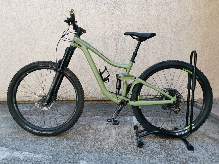Used Giant Trance 3 2020 2020 Mountainbike, Green, 27.5 — image 7 of 10