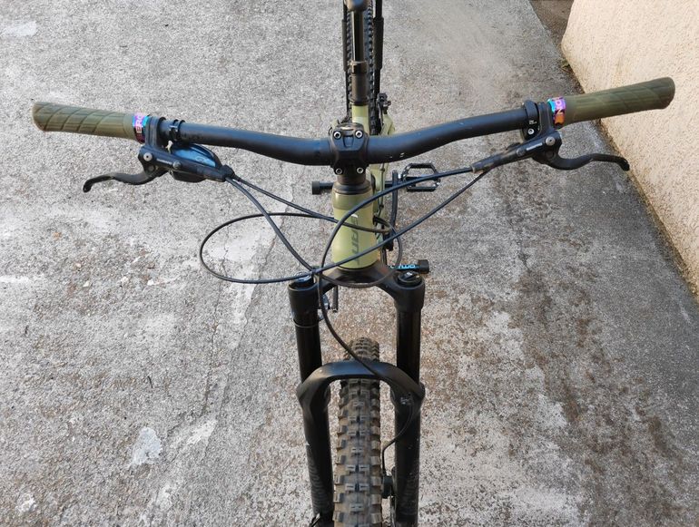 Used Giant Trance 3 2020 2020 Mountainbike, Green, 27.5 — image 5 of 10
