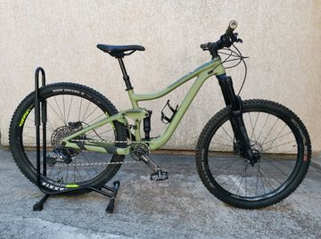 Used Giant Trance 3 2020 2020 Mountainbike, Green, 27.5 — image 1 of 10