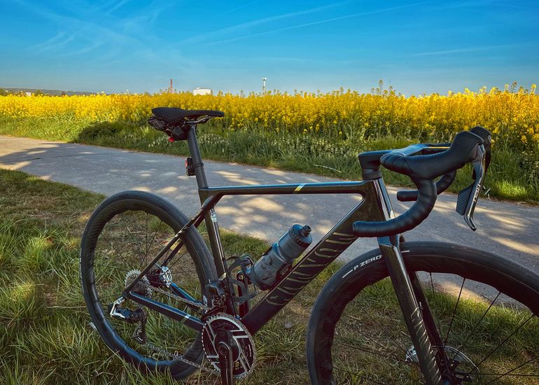 Gebrauchtes Canyon Ultimate CFR AXS 2025 2025 Road & Gravel, Schwarz — Bild 4 von 5