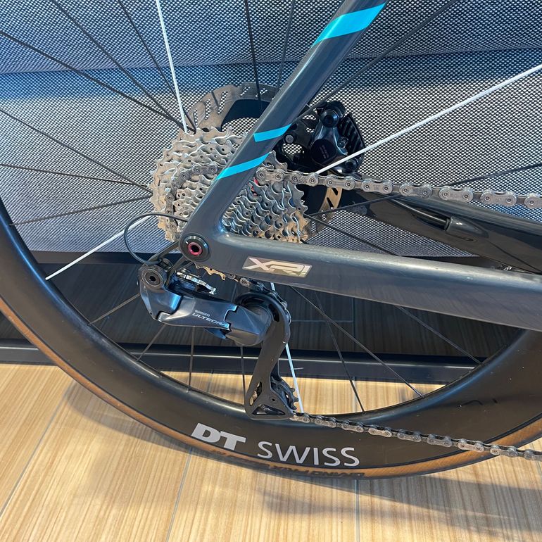 Used Scott Addict RC Shimano Ultegra Di2 2022 Road & Gravel, Light Gray — image 6 of 12