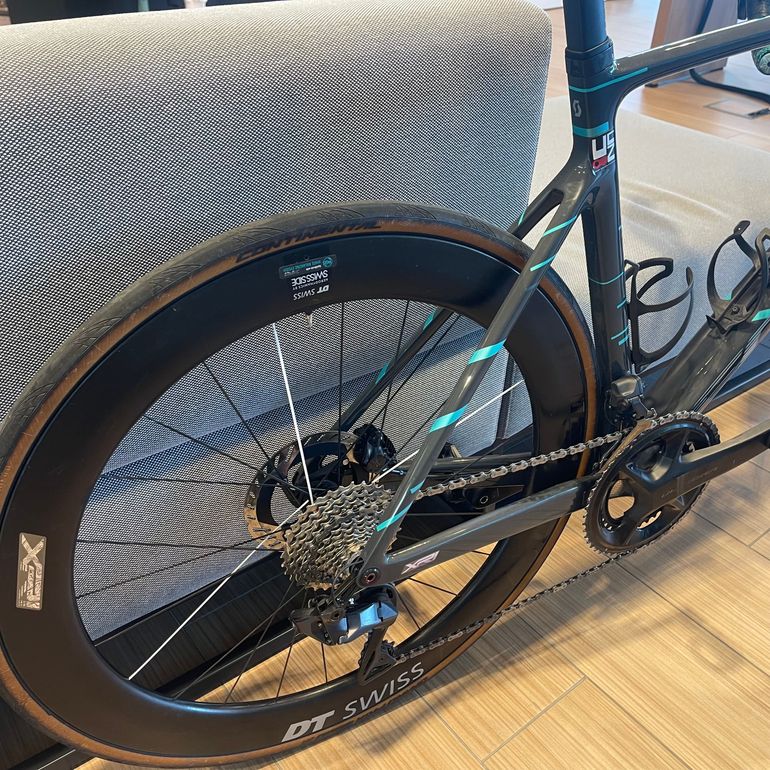Used Scott Addict RC Shimano Ultegra Di2 2022 Road & Gravel, Light Gray — image 7 of 12