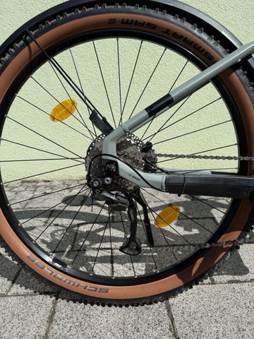 Cube Reaction Hybrid Performance 625 2023 Mountainbike usato, Grigio chiaro — immagine 8 di 15