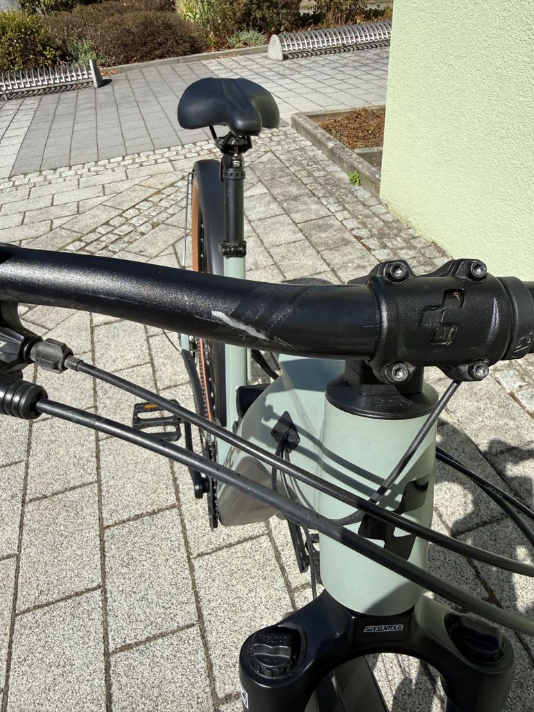 Cube Reaction Hybrid Performance 625 2023 Mountainbike usato, Grigio chiaro — immagine 11 di 15