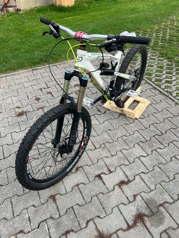 Used Lapierre Custom Shimano SLX 2012 Mountainbike, White — image 1 of 8
